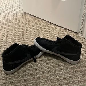 nike low tops